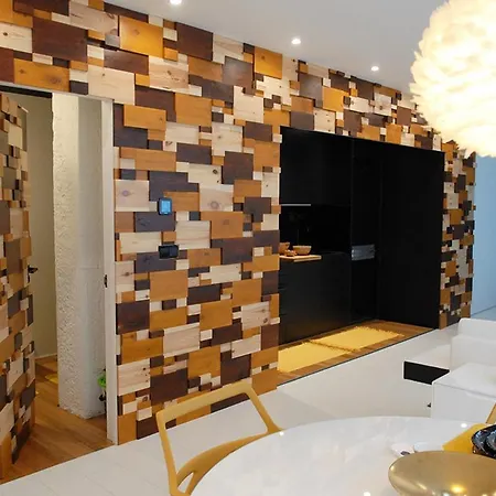 Golden & White Appartement *