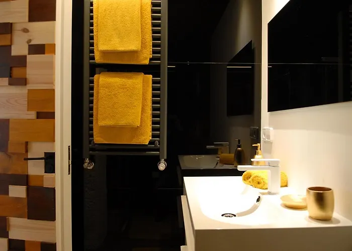 Διαμέρισμα Golden & White *