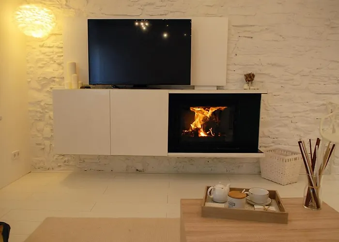 Golden & White アパート